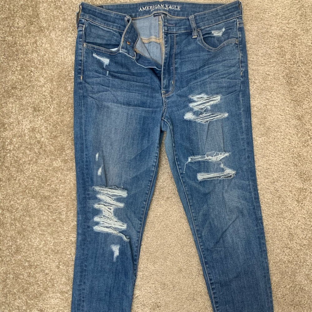 Women’s American Eagle Ripped Skinny Jeans
